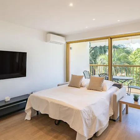 Apartment Beautiful With Balcony In