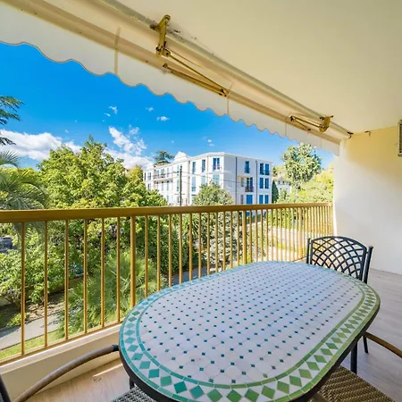 Apartment Beautiful With Balcony In